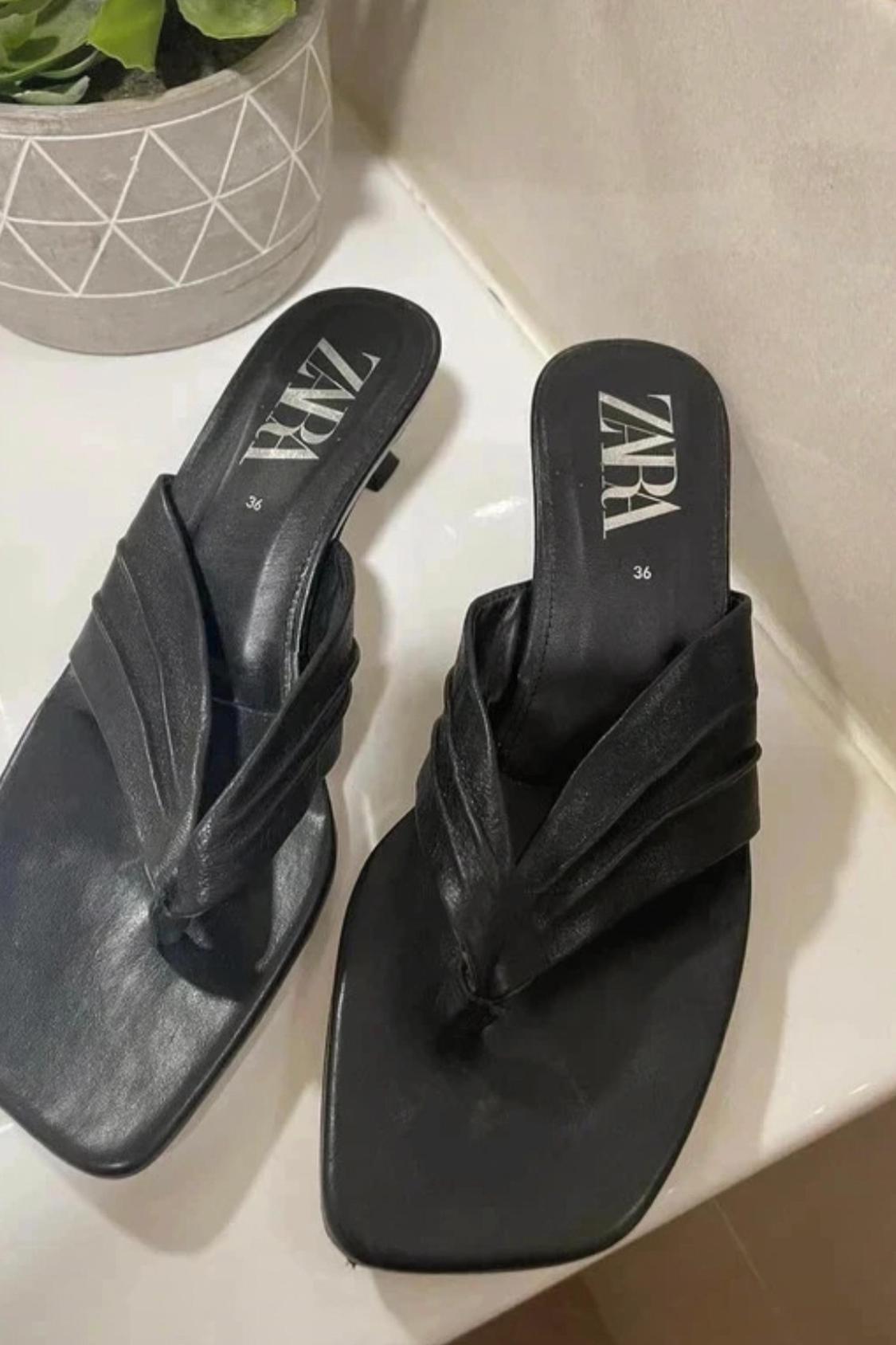 LEATHER HIGH-HEEL SANDALS WITH SQUARE TOES
