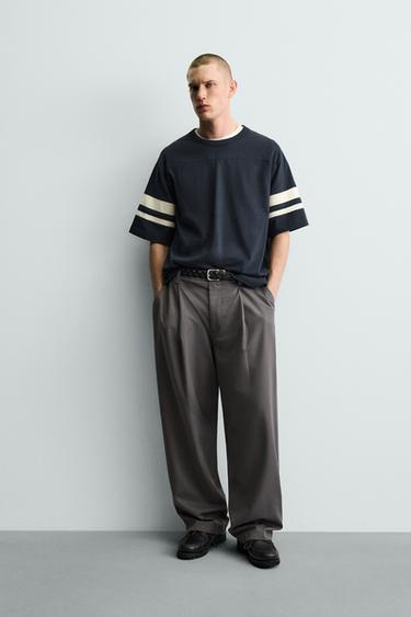 ФУТБОЛКА RELAXED FIT С КОНТРАСТНЫМИ ПОЛОСАМИ — МОРСКОЙ СИНИЙ от Zara