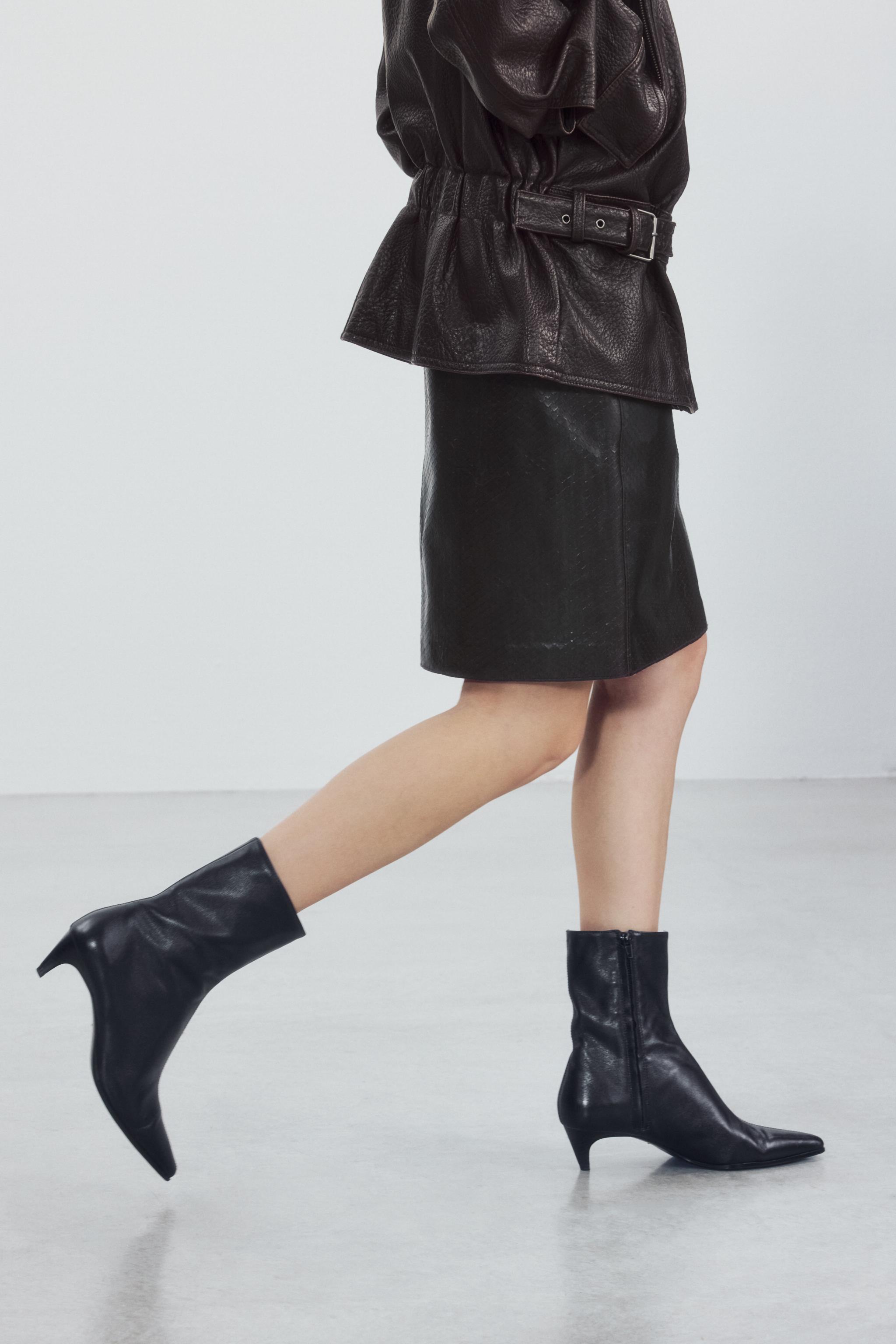 LEATHER KITTEN ANKLE BOOTS