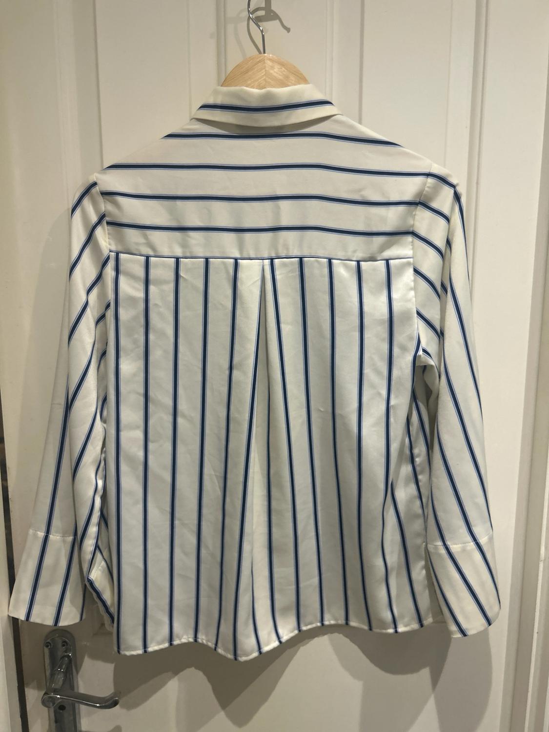 WIDE SLEEVE STRIPED BLOUSE - Image 2