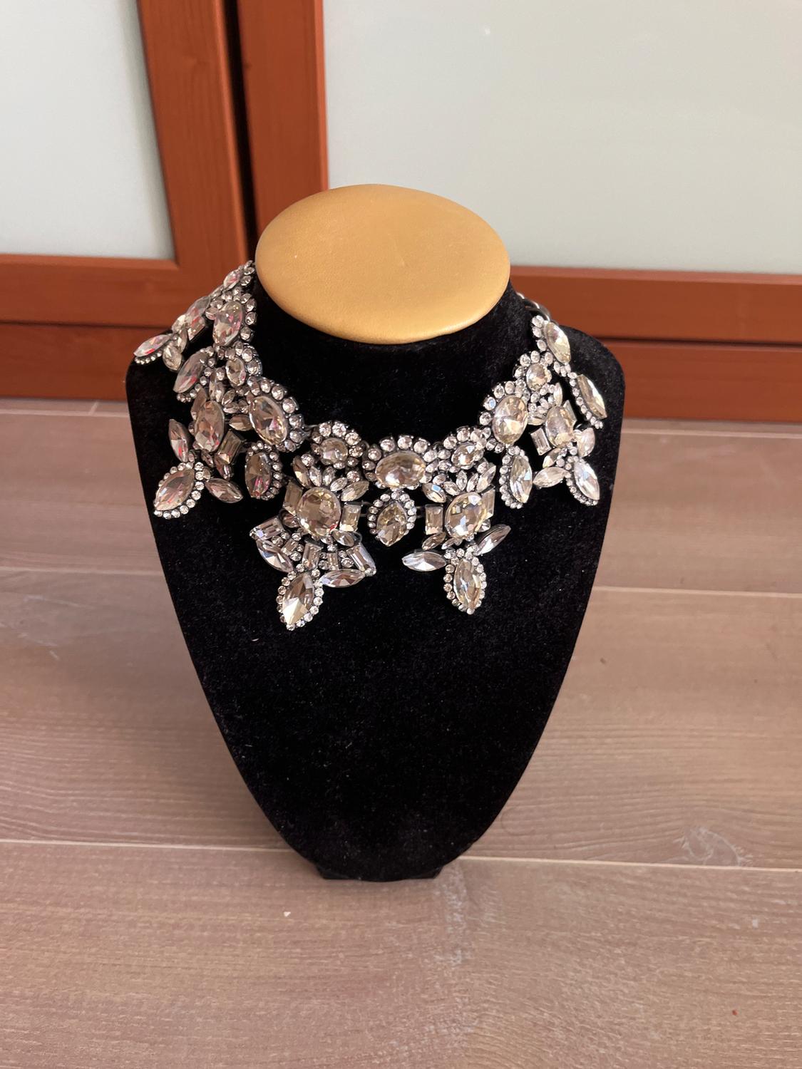 CHOKER WITH RHINESTONES