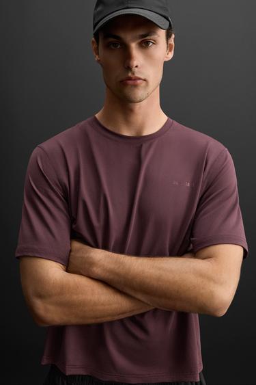 PERFORATED TRAINING T-SHIRT WITH PRINT - Burgundy by Zara