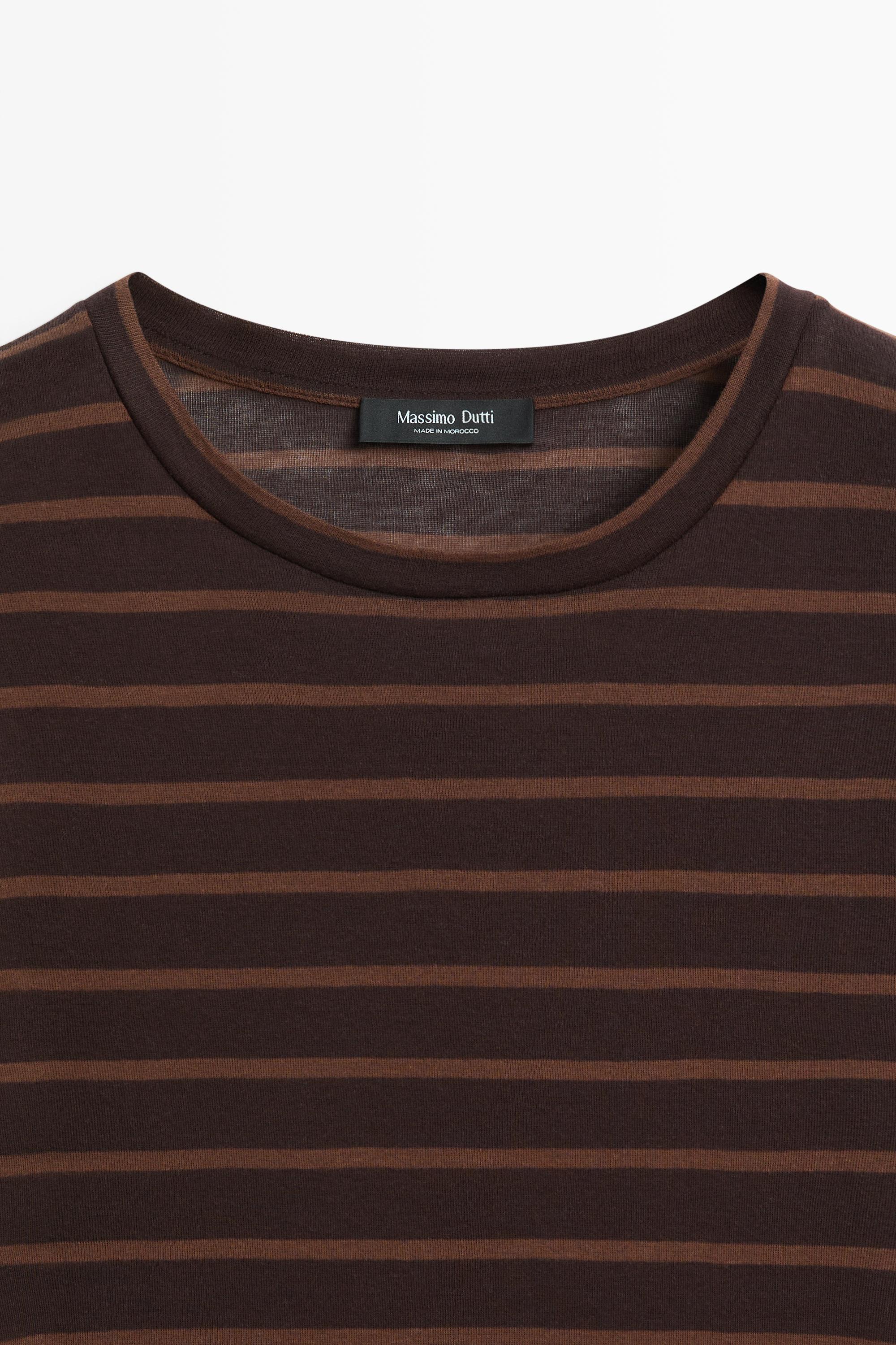 Long sleeve striped T-shirt