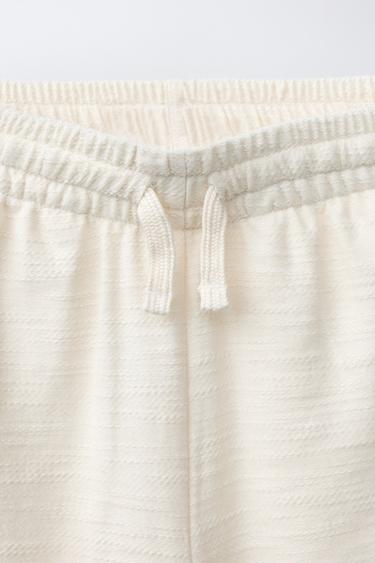 ENSEMBLE CHEMISE ET BERMUDA TEXTURÉS AVEC ÉTIQUETTE - Écru / Beige de Zara - Image 6