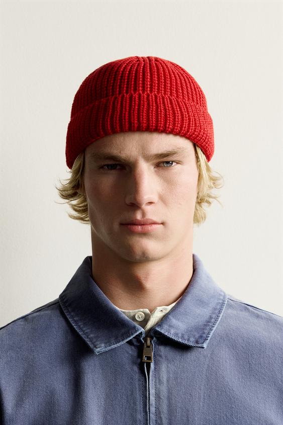 BONNET COURT EN MAILLE MÉLANGE COTON - Rouge de Zara - Image 0