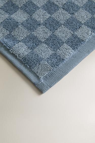 CHEQUERED BATH TOWEL - Blues by Zara - Image 2