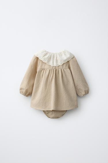 VESTITO CON COLLETTO E MUTANDINA A QUADRETTI VICHY - Burro di Zara