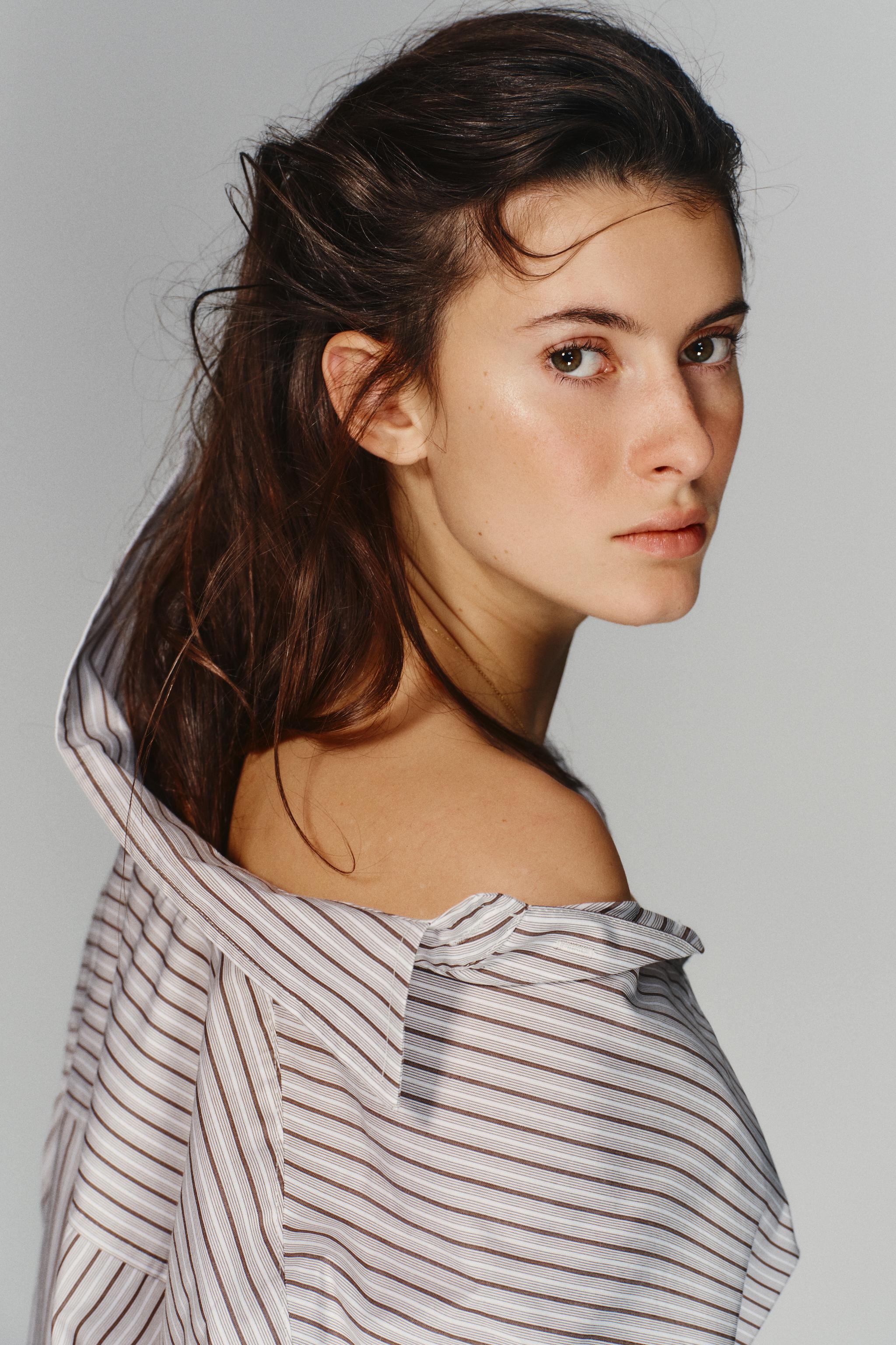 OVERSIZED STRIPED BATWING SHIRT