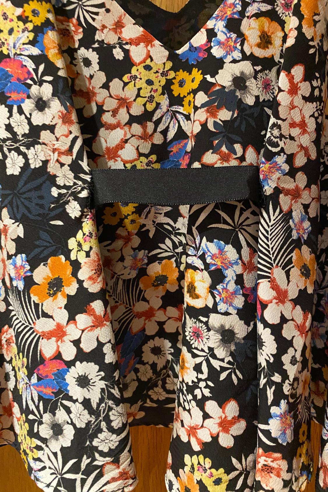 BLUSA ESTAMPADA - Image 2