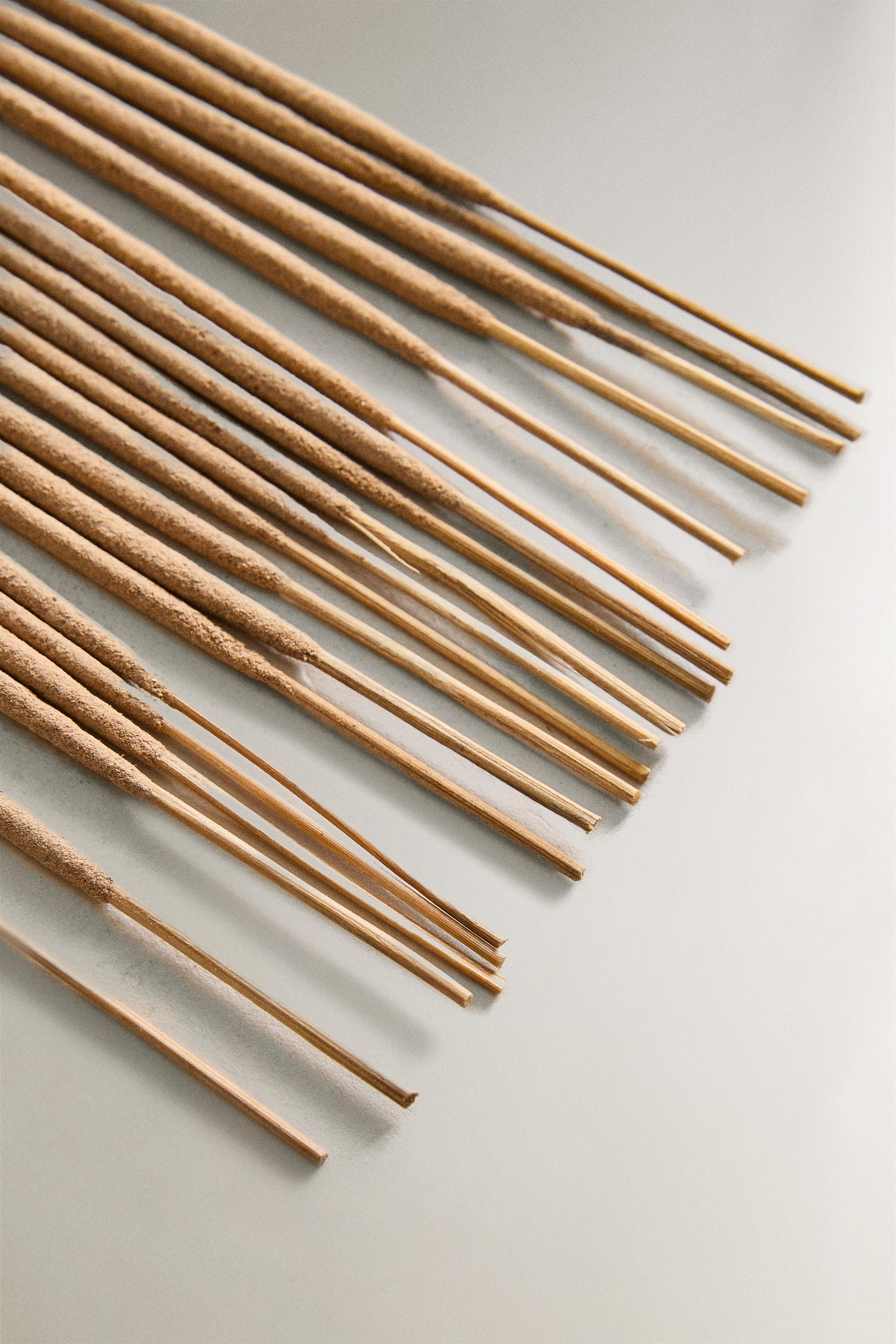 PACK BÂTONNETS D'ENCENS AROMATIQUES GOLDEN CUIR (LOT DE 20)