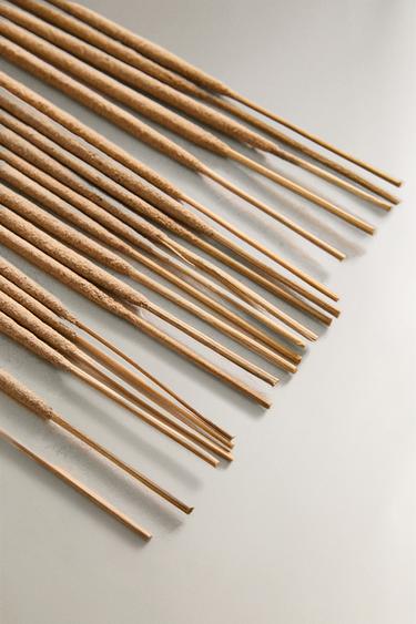 PACK BÂTONNETS D'ENCENS AROMATIQUES GOLDEN CUIR (LOT DE 20) - Moutarde de Zara - Image 2