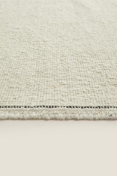 RECTANGULAR BOUCLÉ WOOL RUG - White by Zara - Image 4