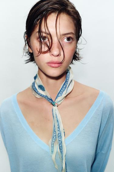 Zaras BANDANA MED FISKMÖNSTER I SILKE - Naturfärg - Bild 0