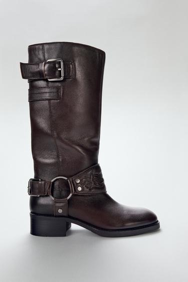 بوت مسطح جلدي بتطريزات - بني الخاص بـ Zara