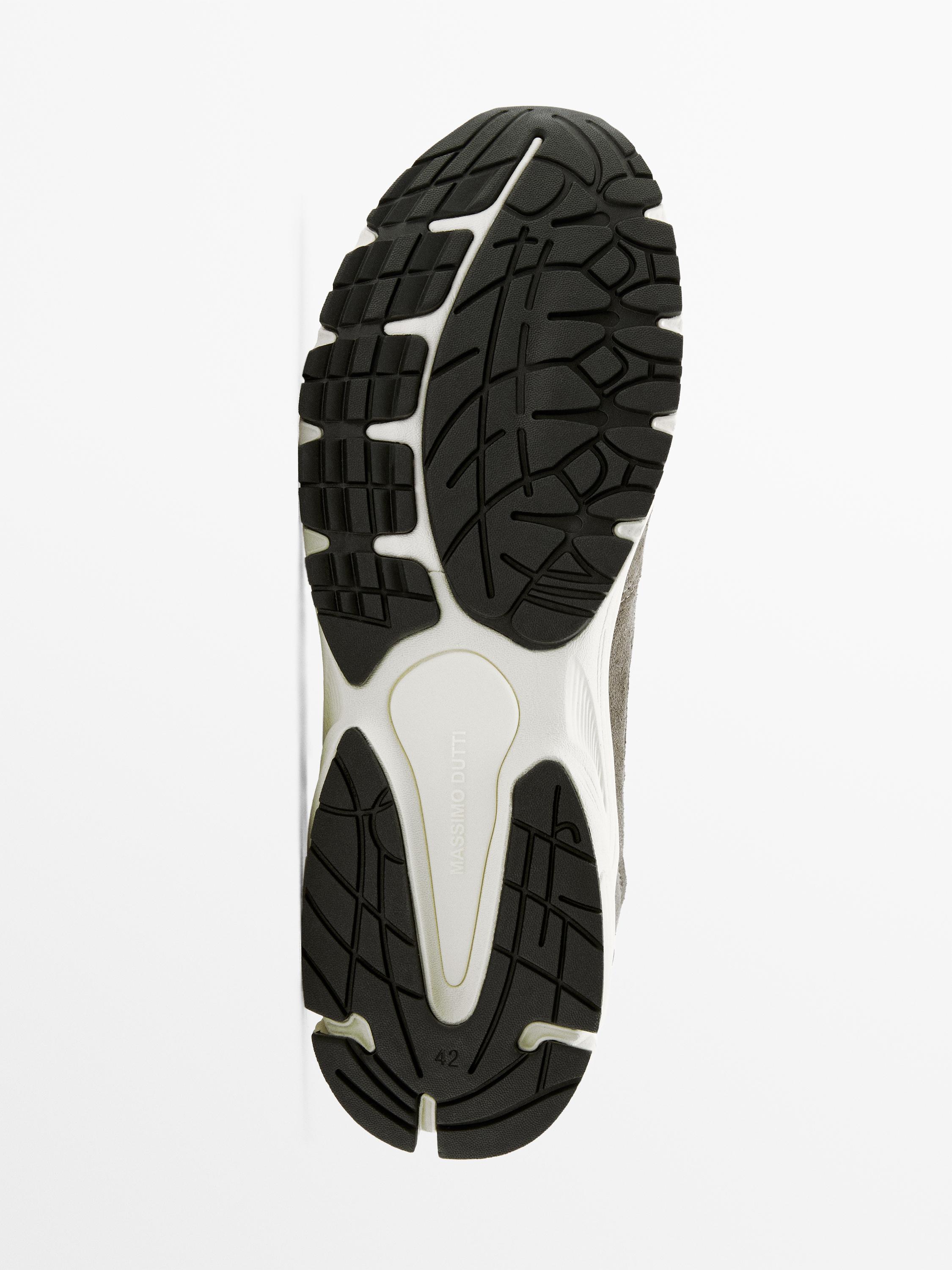 Contrast trainers