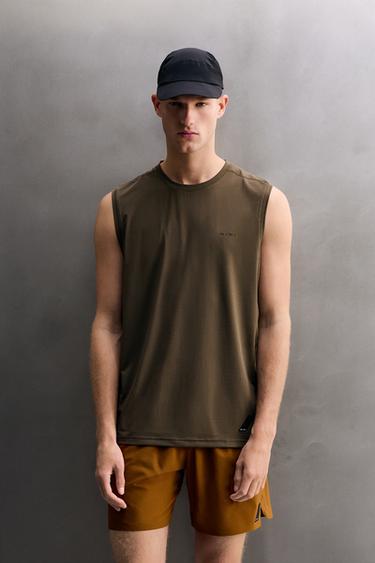 TECHNICAL TANK TOP - Light brown by Zara
