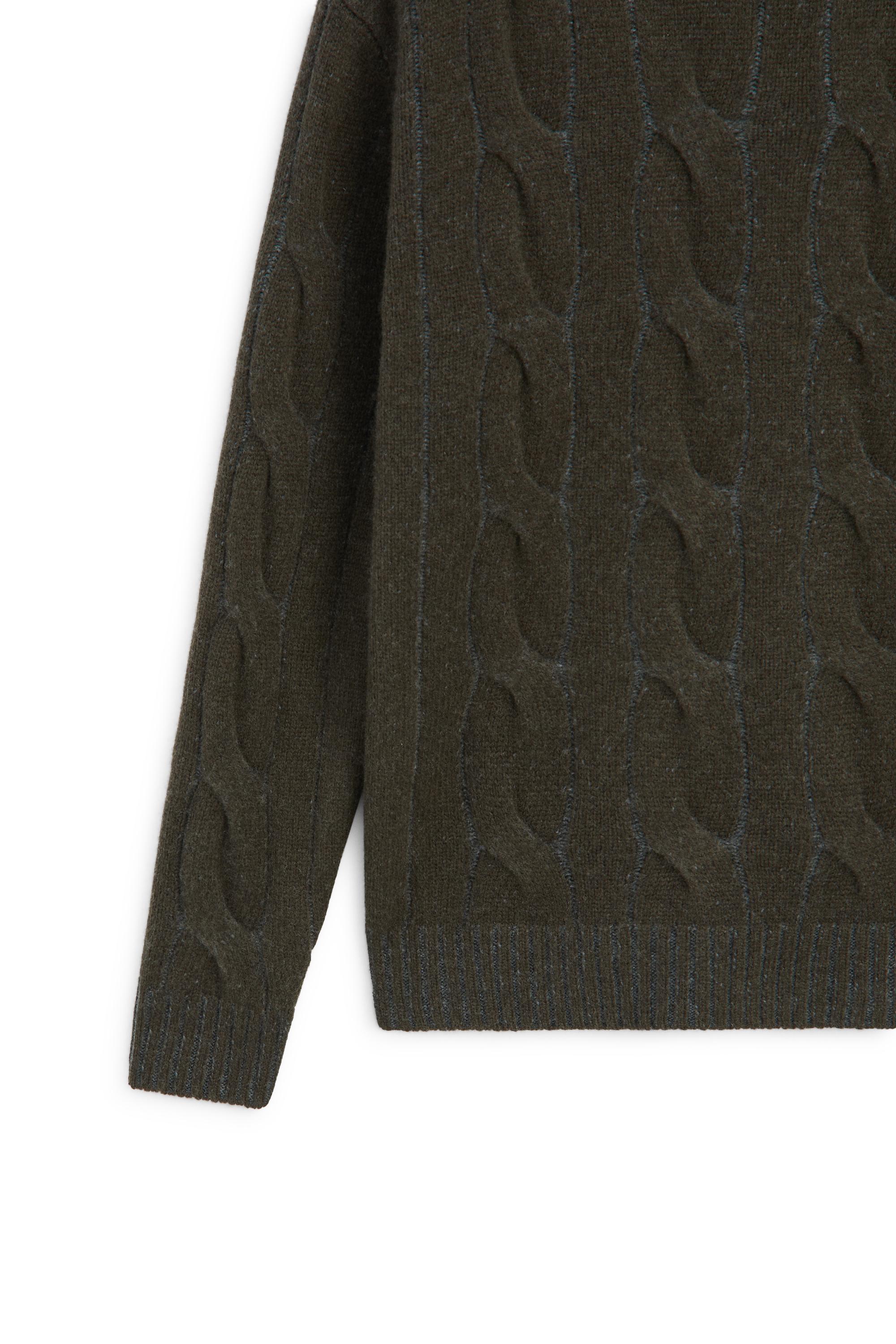 Wool blend cable knit sweater - LIMITED EDITION