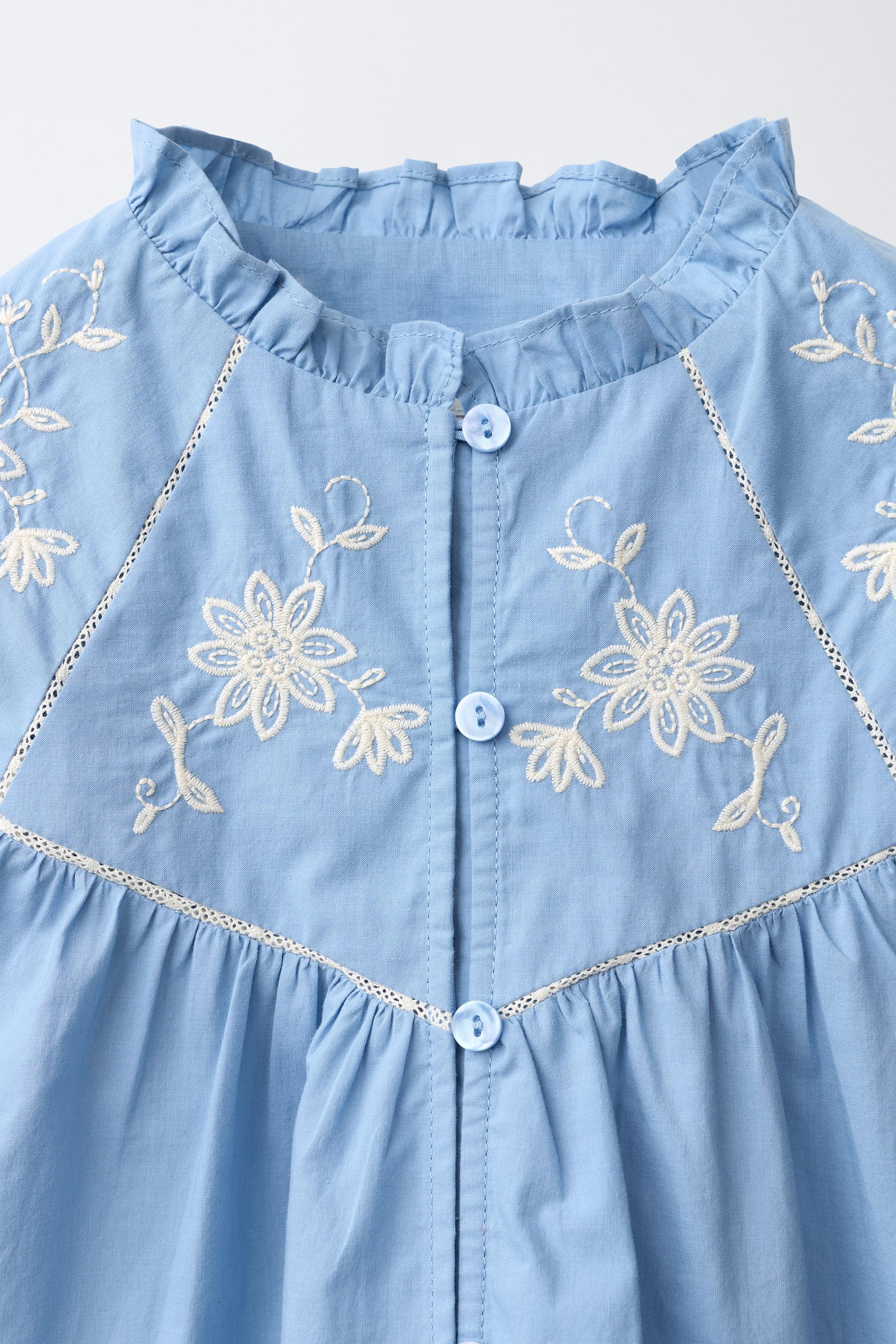 CHEMISE ROMANTIQUE BRODÉE