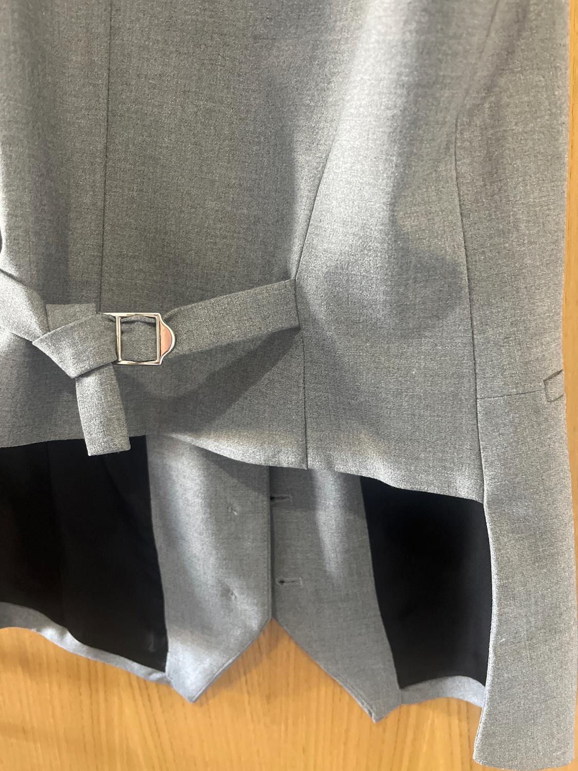 WAISTCOAT WITH ASYMMETRIC BACK - Image 3