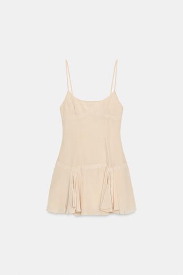 ROBE STYLE LINGERIE BRODÉE - Pêche de Zara