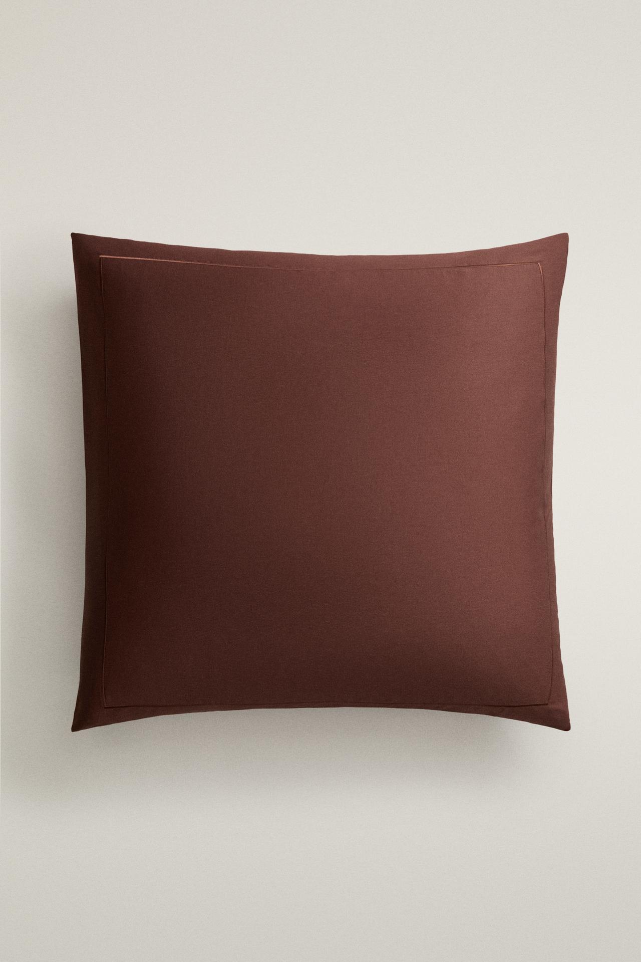 SATEEN PILLOWCASE WITH FESTOON DESIGN (300 THREAD COUNT) — Wine