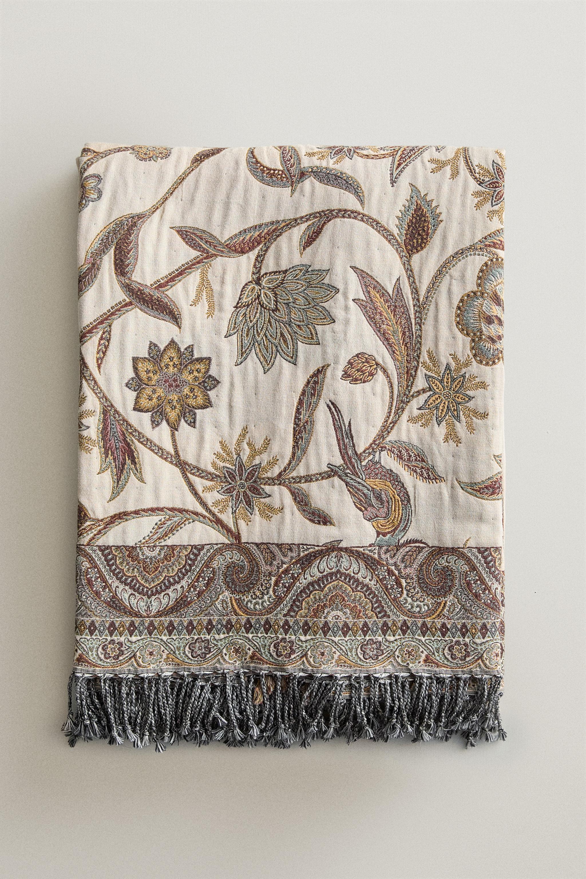 FLORAL JACQUARD BLANKET — Green / Blue