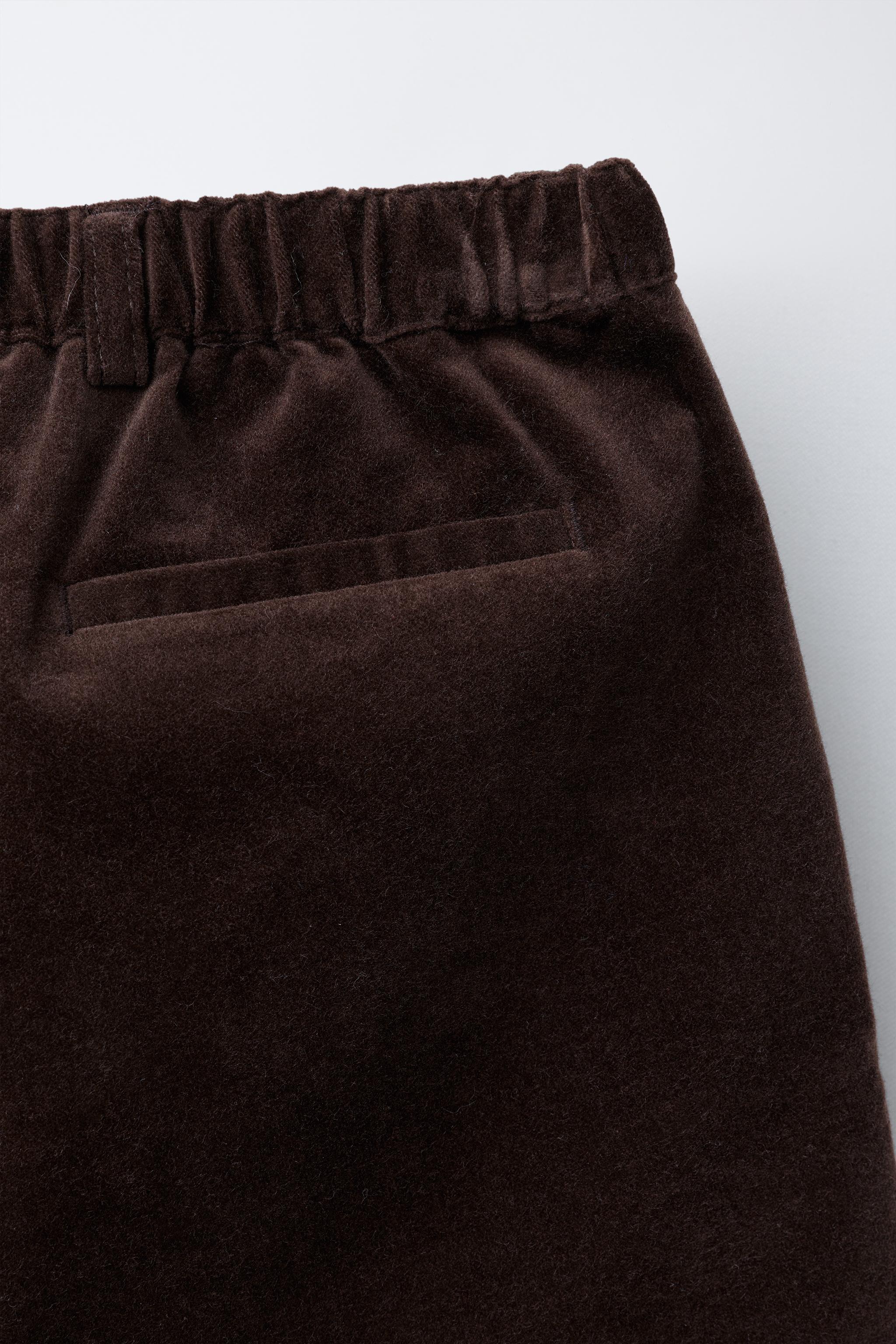 VELVET PLEATED SHORTS