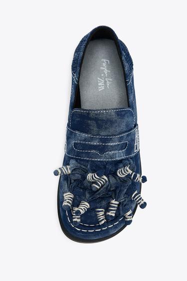 MOCASSINS EN DENIM X FANGLU LIN - Bleu marine de Zara - Image 5