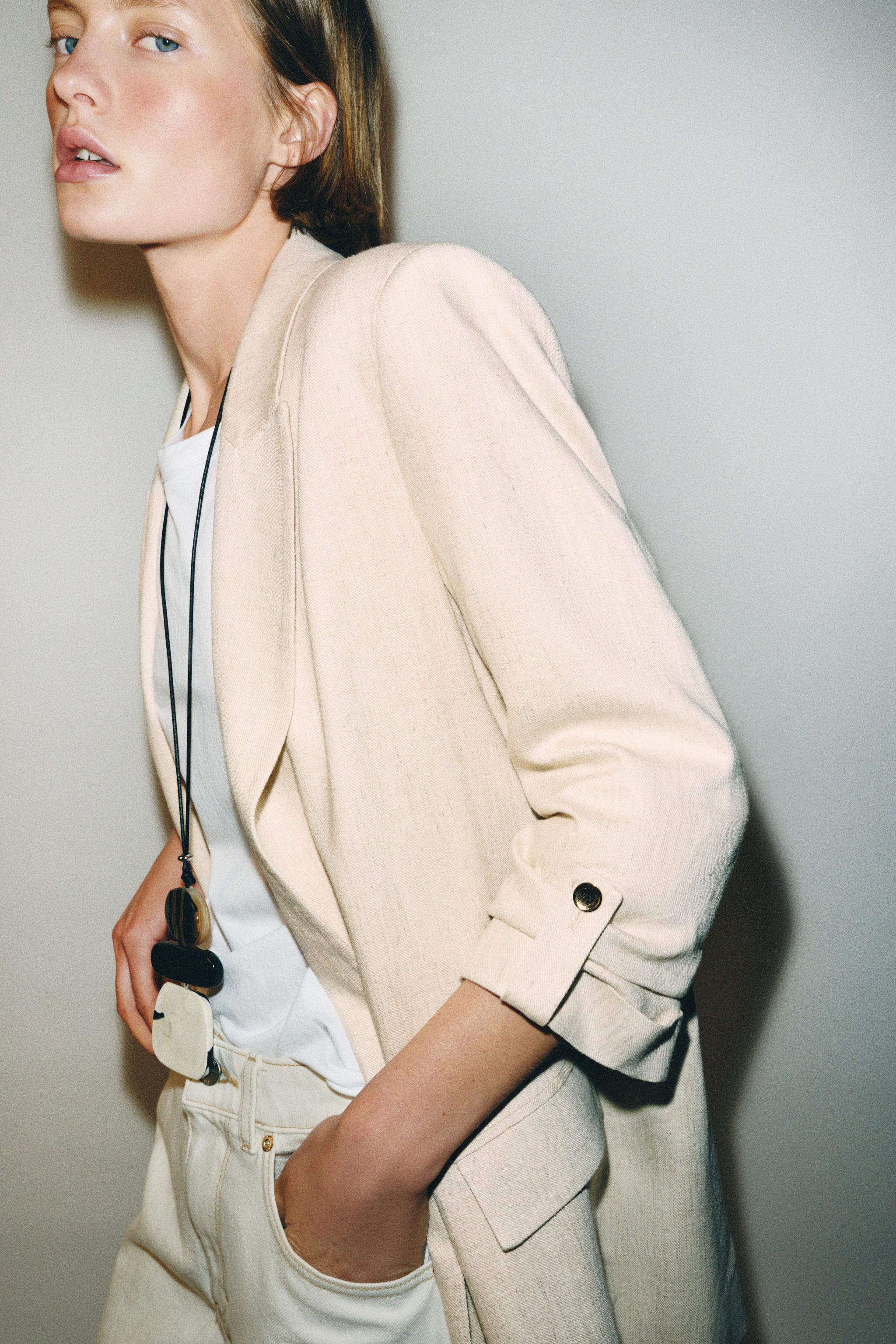 OPEN BLAZER WITH ROLLED-UP SLEEVES