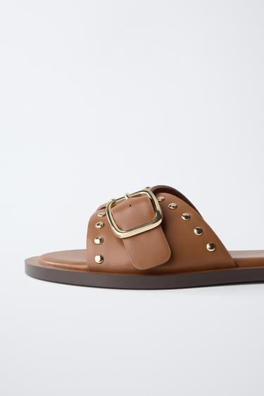 SANDALES À CLOUS - Marron de Zara - Image 5