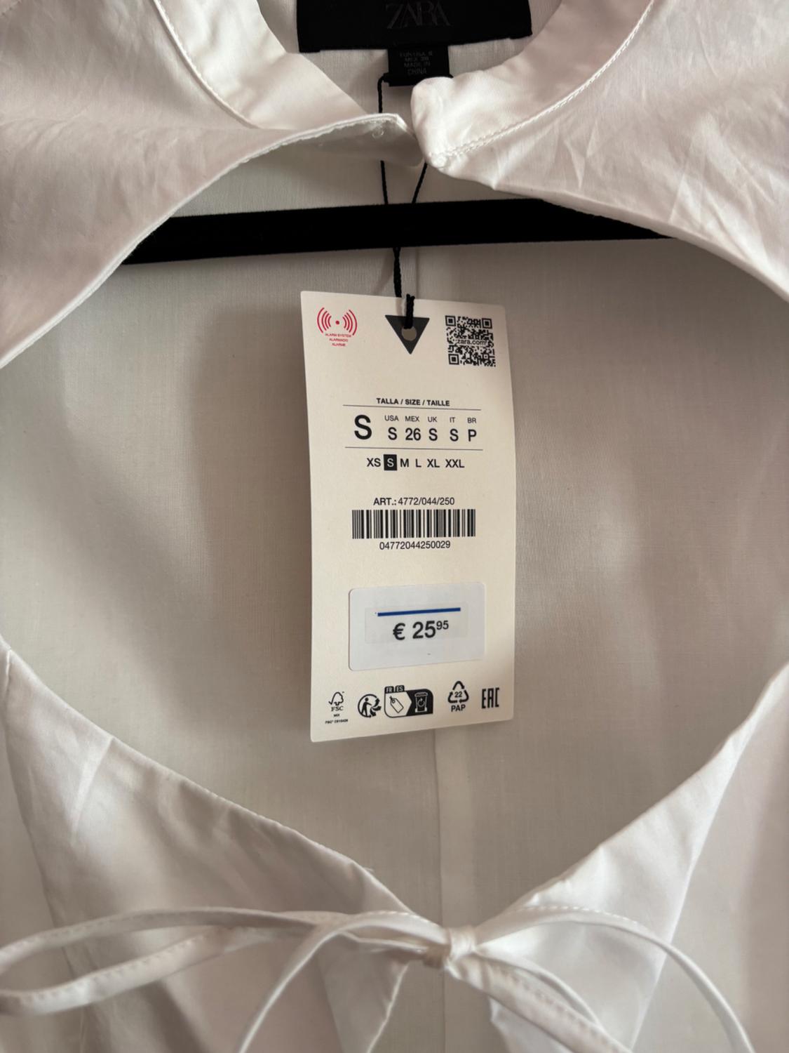 WHITE SHORT SLEEVED TOP WITH BOWS - Image 4