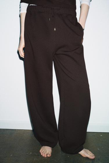 PANTALON EN MOLLETON AVEC PIÈCE - Marron de Zara - Image 4