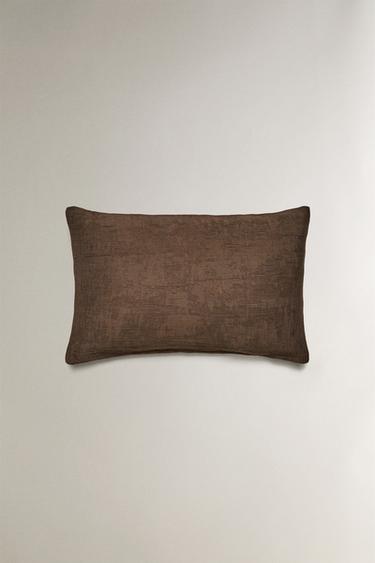 HOUSSE DE COUSSIN PLISSÉE - Marron de Zara - Image 2