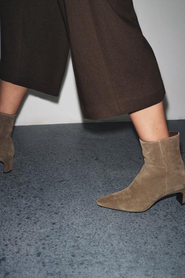 Zara SUEDE KITTEN HEEL ANKLE BOOTS - Taupe Gray