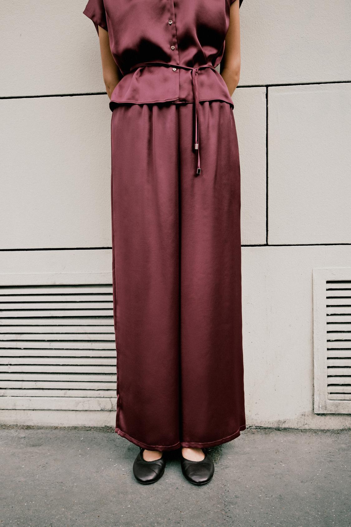HIGH-WAIST SLIM TROUSERS