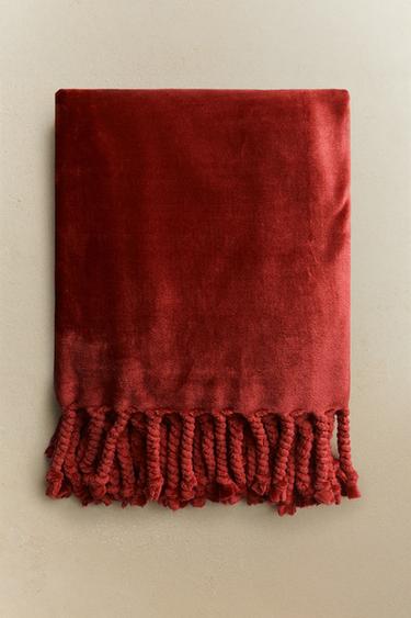 FLEECE THROW WITH FRINGING - Red by Zara