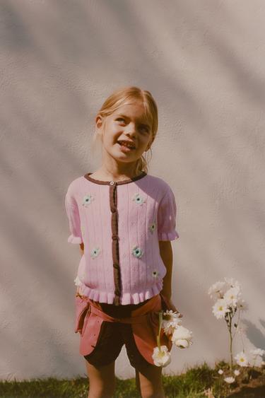 TOP PUNTO CONTRASTE FLORES BORDADAS - Rosa / Lila de Zara