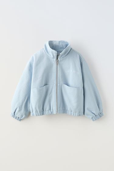 КУРТКА ИЗ ТВИЛА С ВЫШИТОЙ НАДПИСЬЮ — ГОЛУБОЙ от Zara — изображение 0