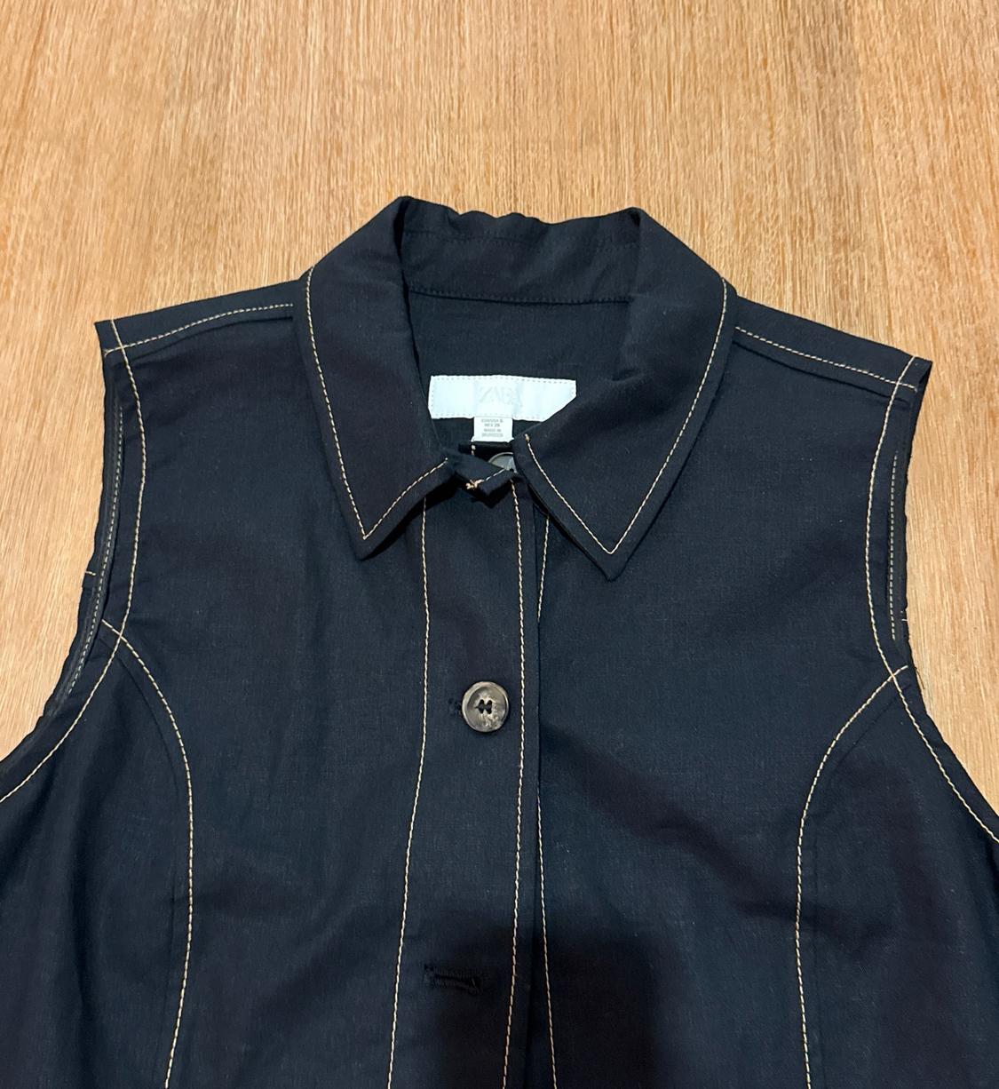 CONTRAST STITCHING STRAIGHT FIT VEST - Image 3
