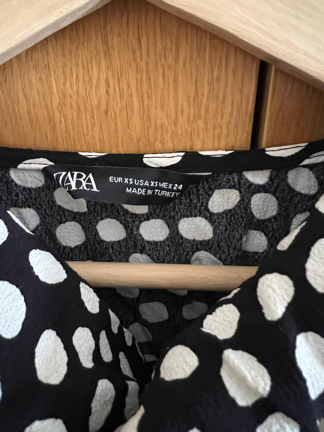 SHORT DRESS WITH A POLKA DOT PRINT - Image 3