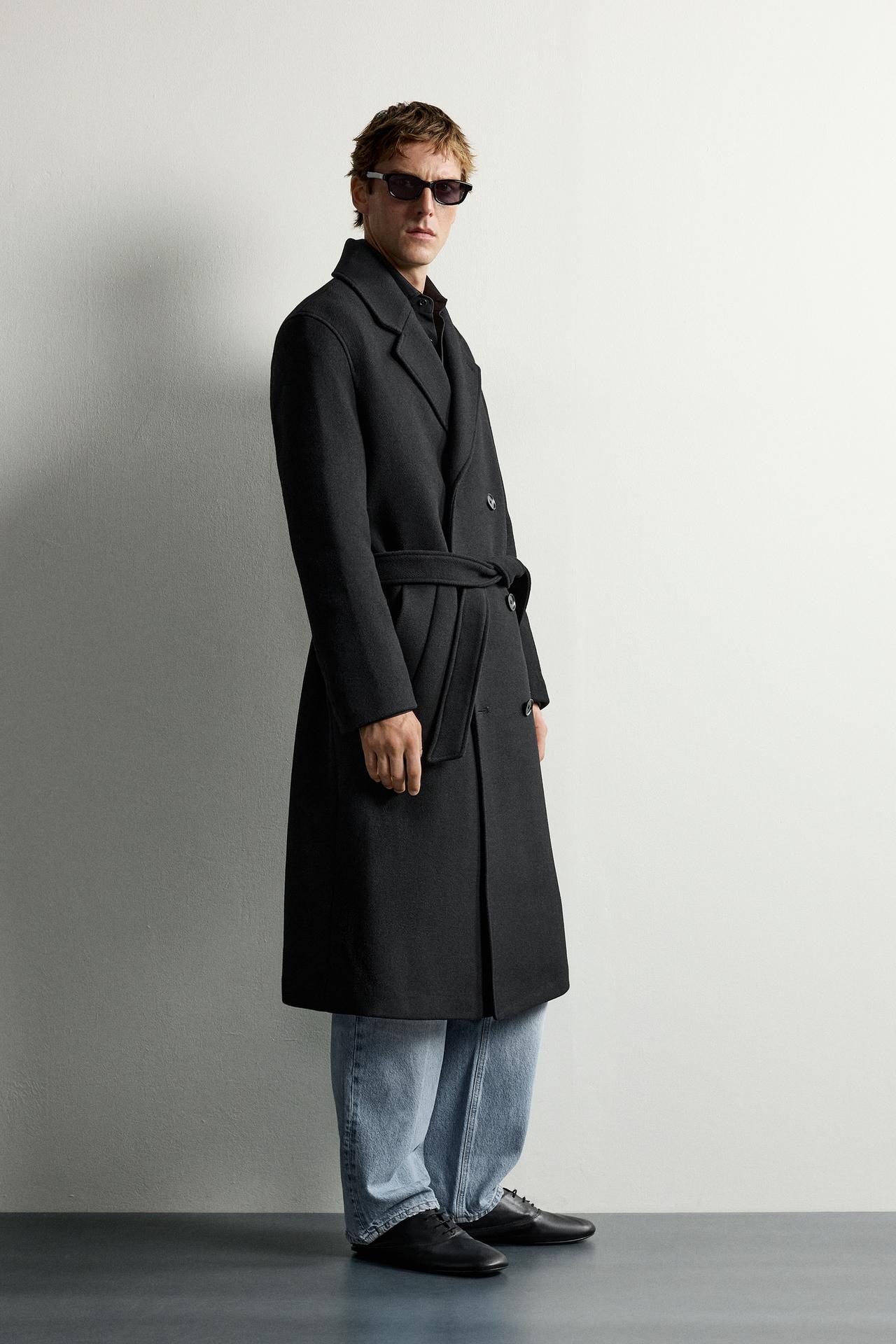 WOOL-BLEND BELTED DOUBLE-BREASTED COAT — Black