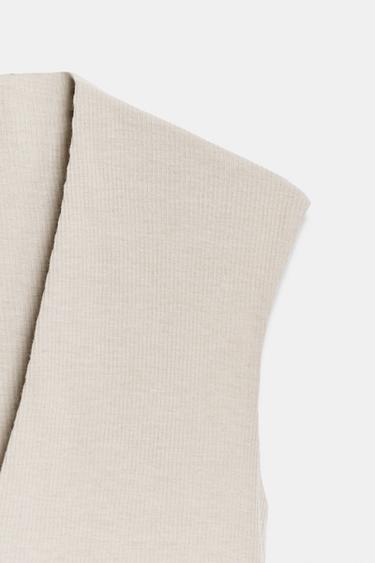 T-SHIRT CÔTELÉ COL EN V - Beige de Zara - Image 6