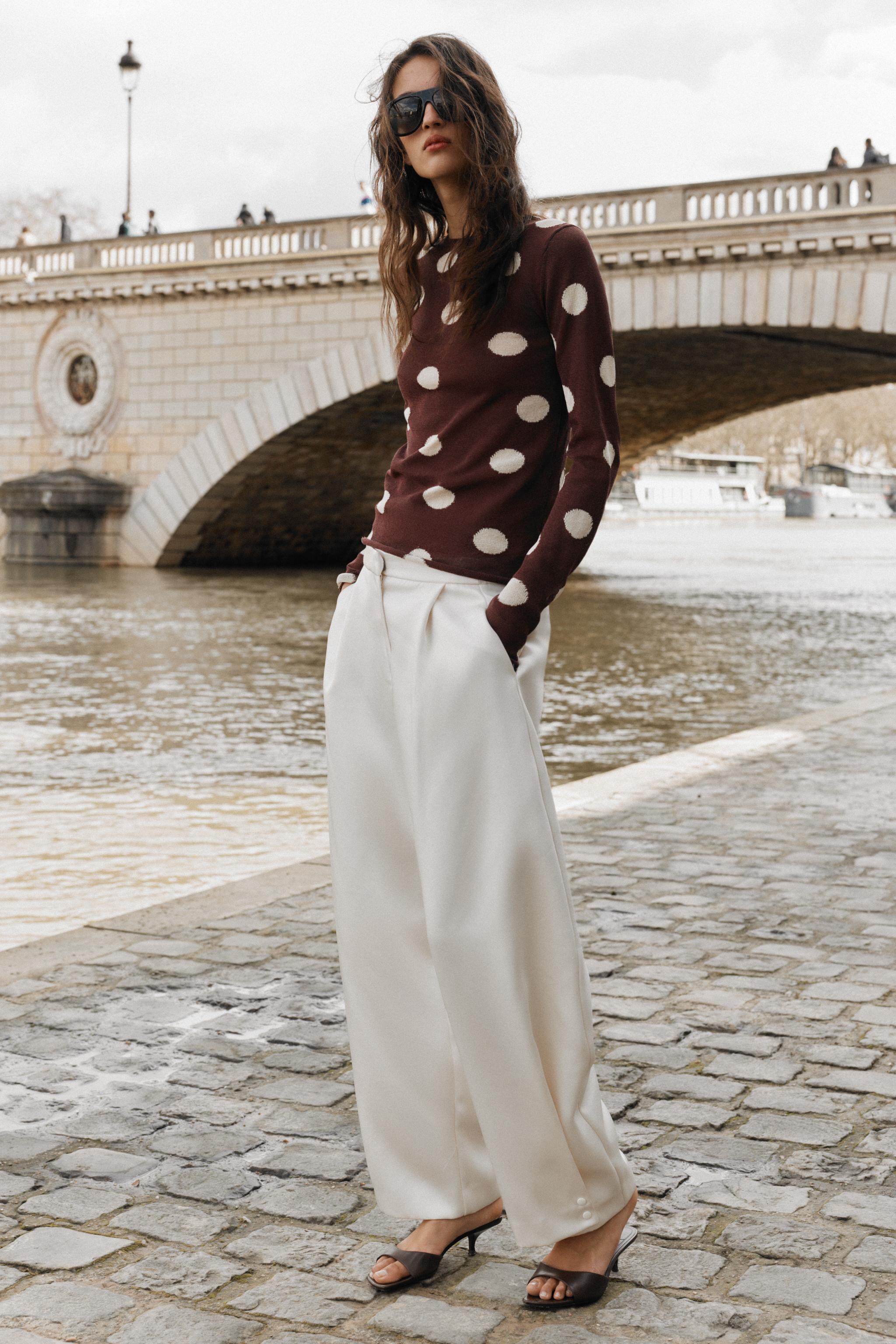 TOP EN MAILLE À POIS
