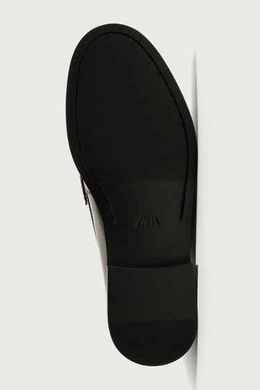 MOCASSINS EN CUIR À MASQUE - Bordeaux de Zara - Image 6