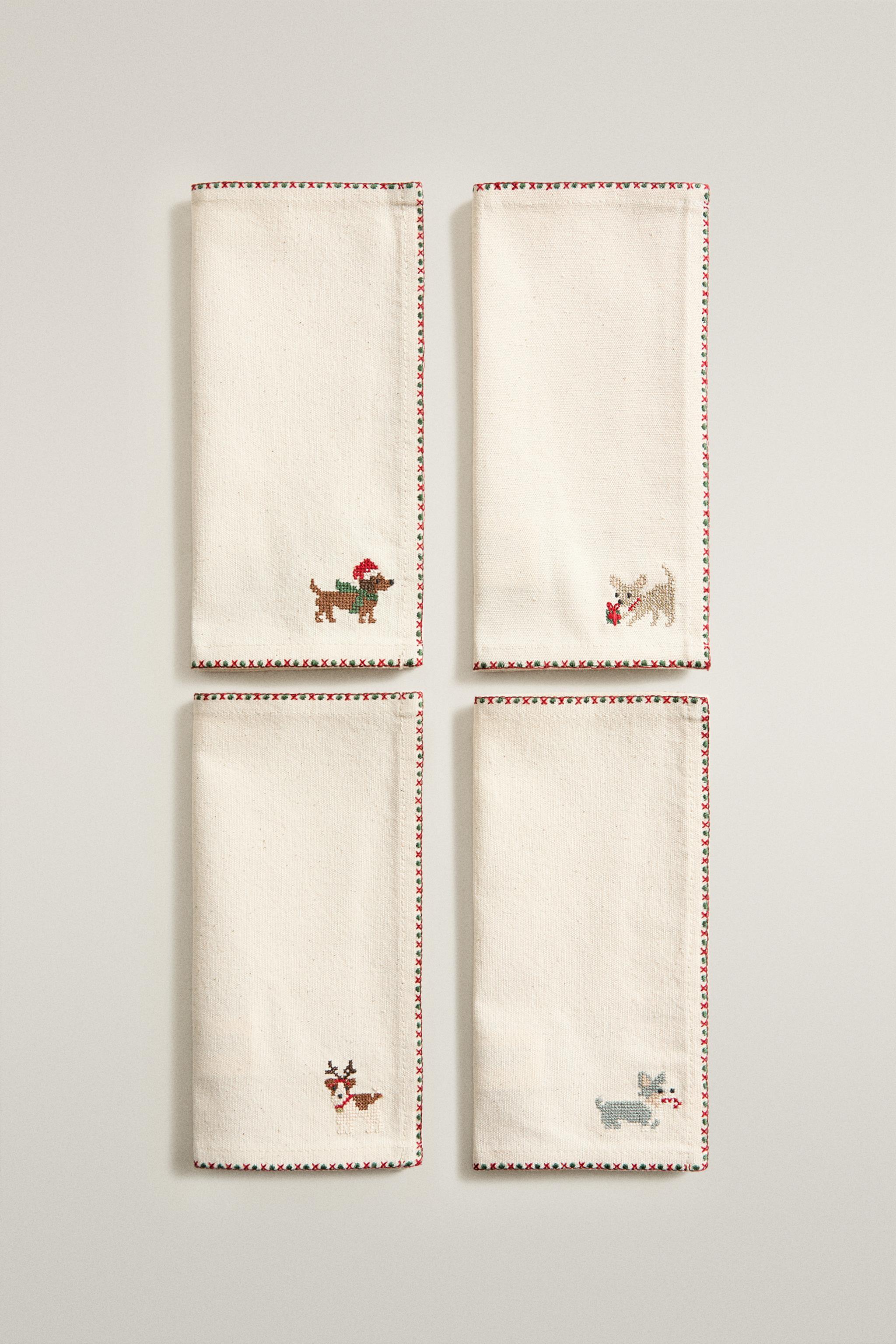 SET OF CHRISTMAS ANIMAL COCKTAIL NAPKINS (SET OF 4)