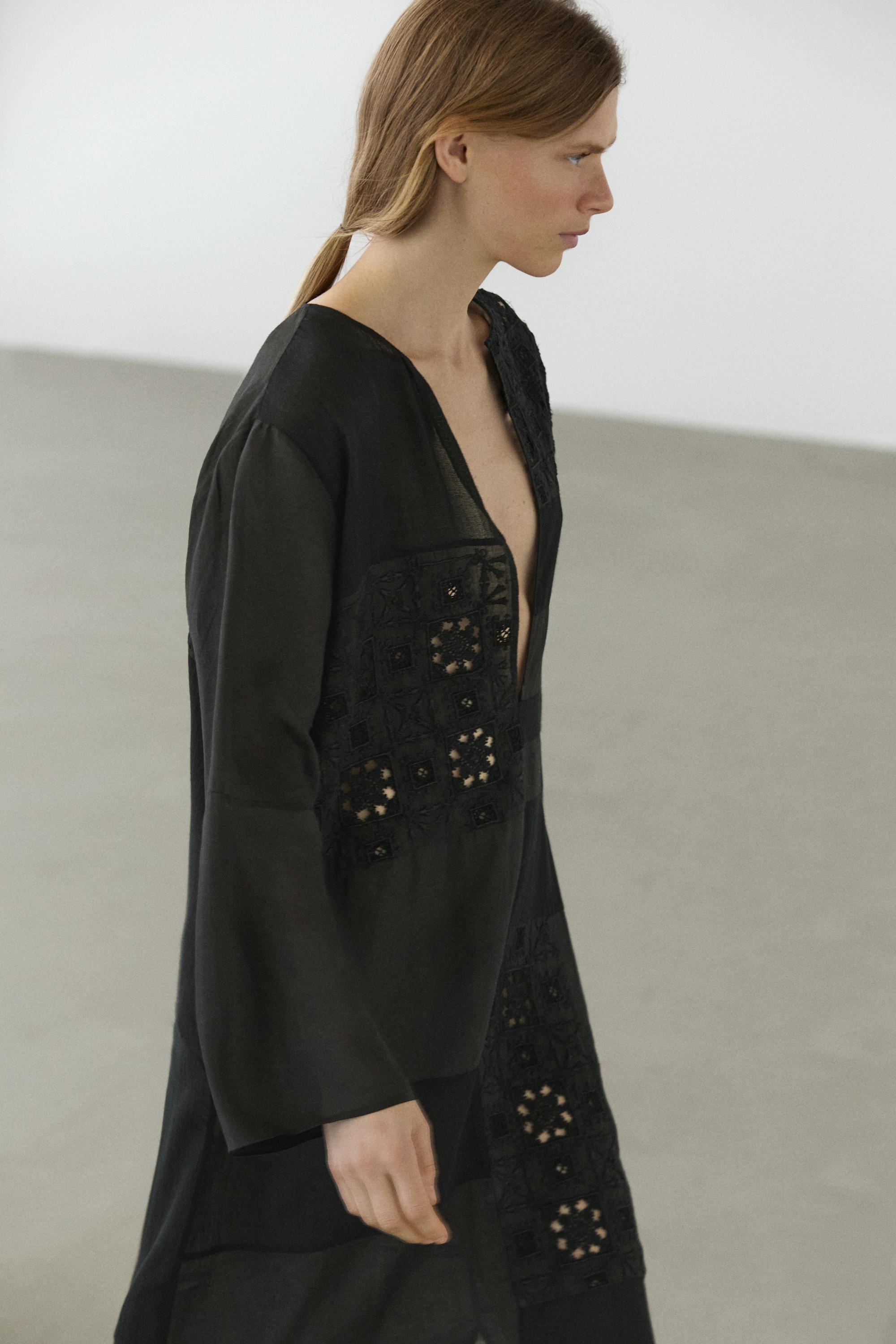 Flowing embroidered kaftan dress