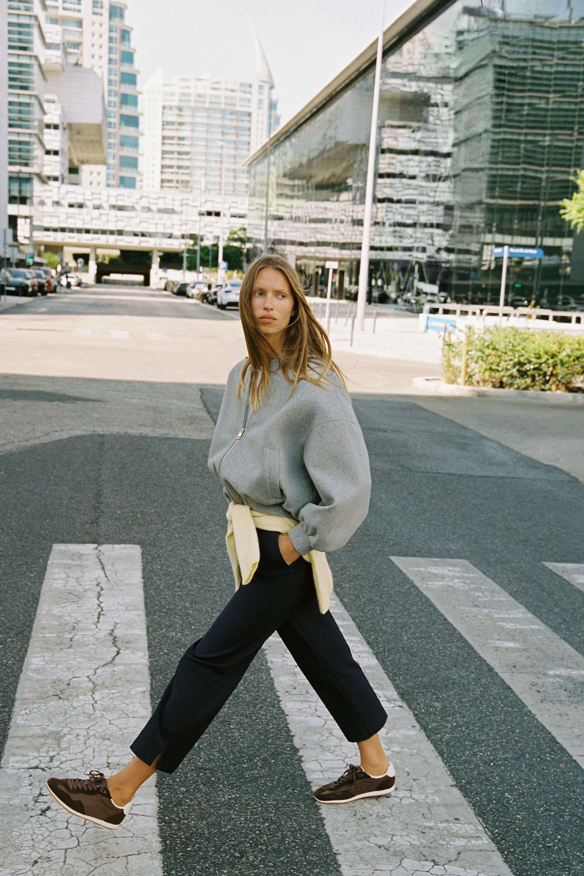 ZARA ストラクチャーボンバージャケット 、スカートセットアップ　新品未使用 ZARA ストラクチャーボンバージャケット 、スカートセットアップ