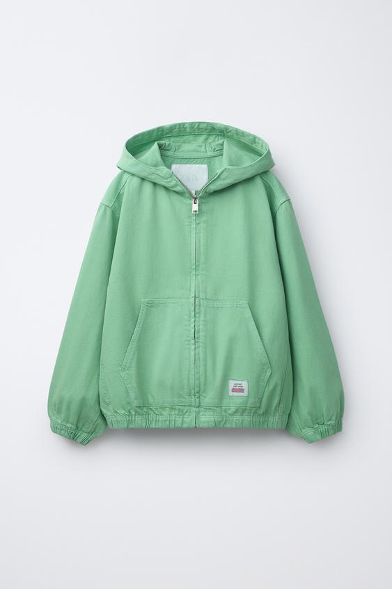 CAZADORA CAPUCHA ETIQUETA - Verde de Zara - Imagen 0