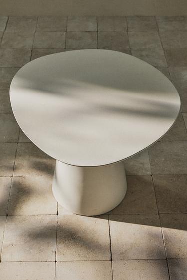 COFFEE TABLE WITH A CONICAL BASE — Oyster-white 1