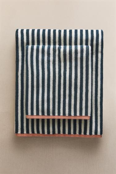 Zara KIDS' REVERSIBLE STRIPED BATH TOWEL - Sand / Blue